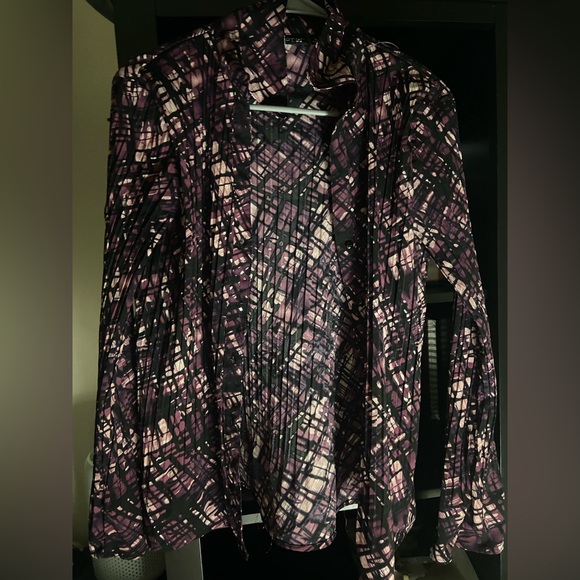 Patterned Button up - Picture 1 of 2